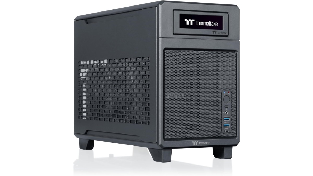 Thermaltake TR1B-B860-570-LCS LCGS Traveler u2670 Mini-ITX Gaming PC Launched in the US